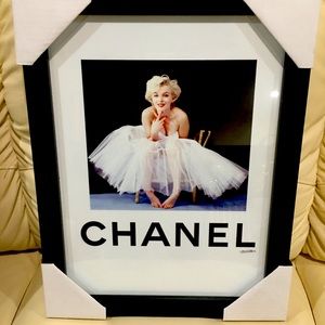 (SOLD!!) Chanel Marilyn Monroe Picture with Frame